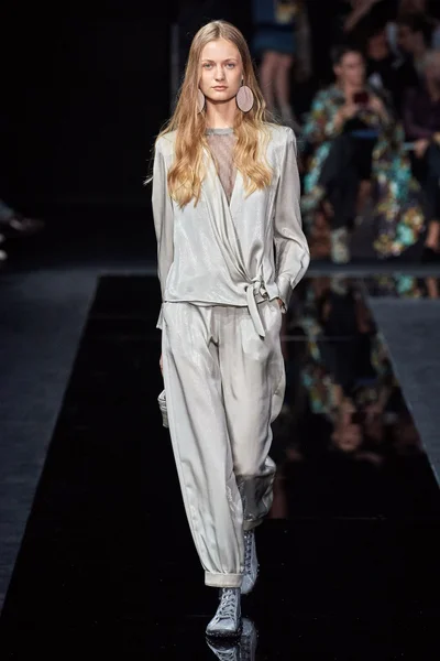 Look 38